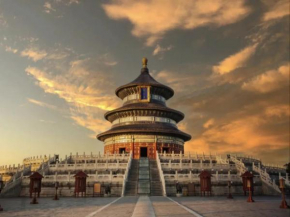Happy Dragon City Center Alley Hotel -In the city center with big window&heater, ticket service&Free Coffee&Food recommendation,Near Tian Anmen Forbiddencity,Easy to get traditional Walking area&Shich